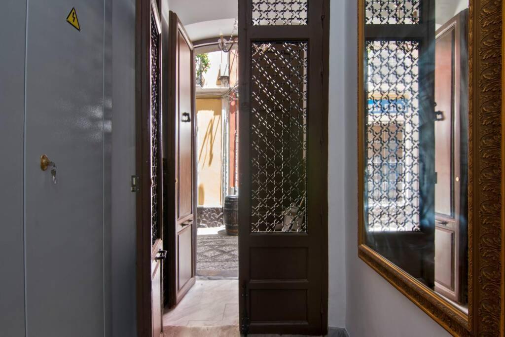 דירות גרנדה Rosarioseis Loft Corral Del Carbon מראה חיצוני תמונה